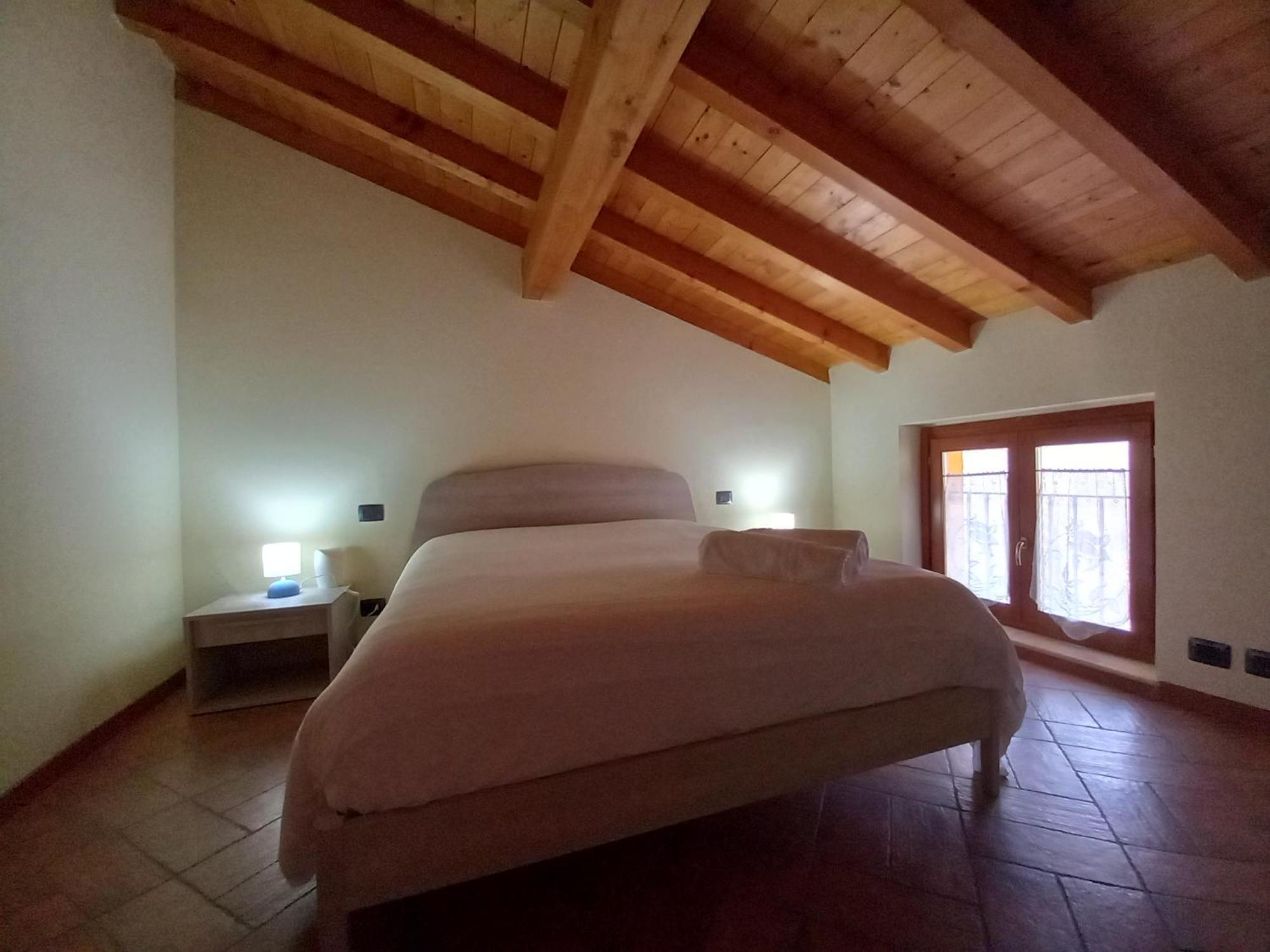 Casa Vacanze Tania Somendenna Esterno foto